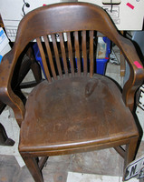 artifact DSCN1944 old desk chair.jpg image/jpeg thumbnail